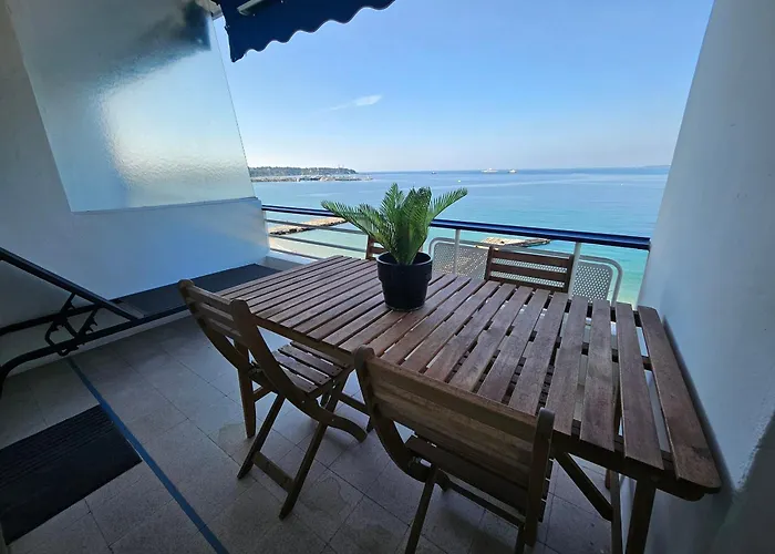 Centre Juan Les Pins Colombier 2p